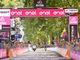 GIRO D'ITALIA: YATES VINCE UNA TAPPA PIROTECNICA, CARAPAZ SI VESTE DI ROSA