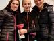 Emilie Tussidor in alto con le sue allenatrici Marika Poli (a sin) e Romina Poli (a dx):