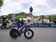 Il Presidente dell'UCI David Lappartient ha premiato la Maglia Rosa Valerio Conti