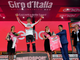 Il Presidente dell'UCI David Lappartient ha premiato la Maglia Rosa Valerio Conti