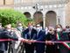 l taglio del nastro davanti alla Cattedrale di Monreale da parte del Direttore del Giro d'Italia Mauro Vegni (primo da sinistra) insieme alle autorità locali ha inaugurato l'edizione 2020 della Corsa Rosa