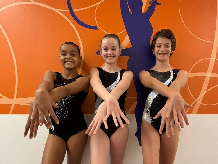 Foto 1: Sthacy Gonzalez,  Alice Coutandin e  Cloe Tampieri