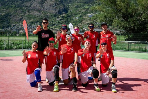 Foto Aosta Bugs: in piedi da sx: Leonardo Turo, Samantha Telve, Annalisa Bogliolo, Alexander Gamboa, Luca Grigoletto (coach). In basso da sx: Cloe Bonomo, Riccardo Sana, Alessandro Telve, Christopher Savioz, Cesare Miret.