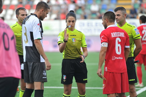 Calcio: Maria Sole Ferrieri Caputi prima donna arbitro serie A