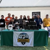 Nella foto da sinistra: Alberto Borre, Sergio Vincenzetti, Maurice Rollet, Federico Gorraz, Paolo Caselli, Andrea Succi, Nicoletta Lampis (SPONSOR), Ennio Pastoret, Simone Meggiolaro, Riccardo Farcoz, Marco Lambert.
