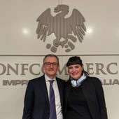A destra Clara Acerbi Presidente Ali Confcommercio VdA e Paolo Ambrosini Presidente Ali Confcommercio