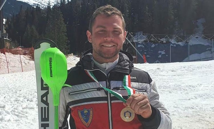Federico il giorno in cui ha vinto l’oro in Combinata Alpina ai campionati italiani assoluti l’anno scorso, marzo 2021