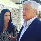 Emily Rini Coordinatrice FI VdA ed il ministro Antonio Tajani Emily Rini Coordinatrice FI VdA ed il ministro Antonio Tajani