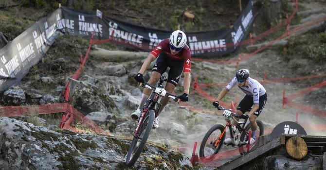 Boichis e Rissveds firmano il debutto della XCC World Cup a La Thuile. Domani spazio a Downhill ed Enduro