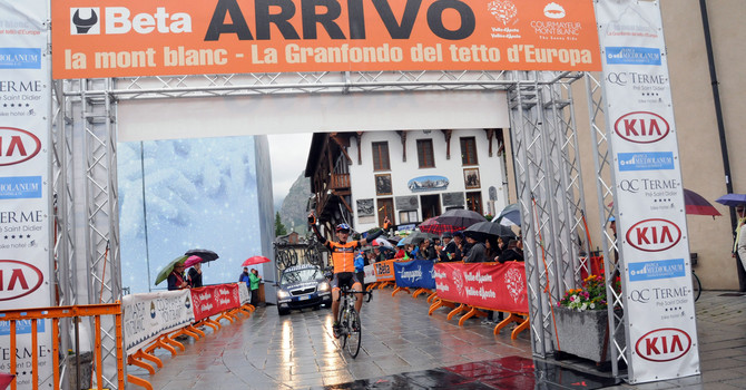 Ciclismo. Wladimir Cuaz nella top ten di categoria alla Maratona dles Dolomites in Badia