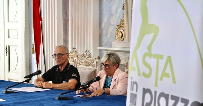 Fulvio Assanti, organizzatore della serata, e l'assessora Alina Sapinet