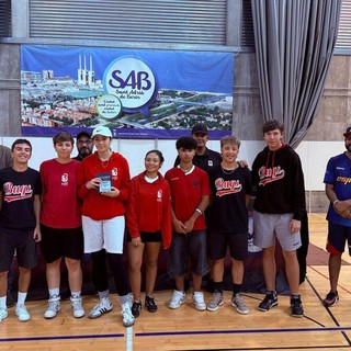 Gran bella prestazione per gli Aosta Bugs a Barcellona, anche se alla fine i risultati non premiano i rossoneri. Nonostante il primo posto nel girone, frutto di 2 vittorie e 1 sconfitta, la classifica avulsa relega i valdostani al terzo posto, dopo un tour de force senza eguali con ben 8 partite consecutive, senza pause. Nonostante tutto Bugs ancora tonici nel quarto di finale perso 4-7 con la Francia Elite, bronzo mondiale, impegnata duramente per tutte e 5 le riprese giocate. Nella seconda giornata vince la stanchezza e non poteva essere altrimenti che contribuisce alle due sconfitte nel Placement Round