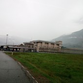 Carcere di Brissogne, tre agenti aggrediti: «Situazione fuori controllo». L’OSAPP chiama in causa Nordio