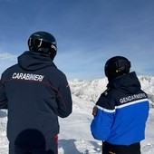 Carabinieri e Gendarmeria, pattuglie miste sugli sci tra La Thuile e La Rosière Carabinieri e Gendarmeria, pattuglie miste sugli sci tra La Thuile e La Rosière