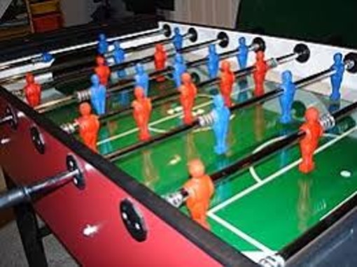 Calcio Tavolo: La Consulta dei Giovani ha il suo primo Torneo di calcio balilla Calcio Tavolo: La Consulta dei Giovani ha il suo primo Torneo di calcio balilla