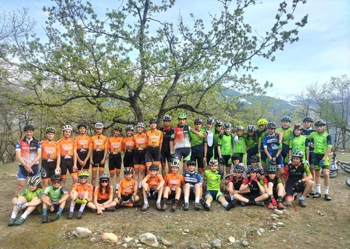 Ciclismo: Anselmi e Lecca sbancano il Campionato di società Xco a Borno