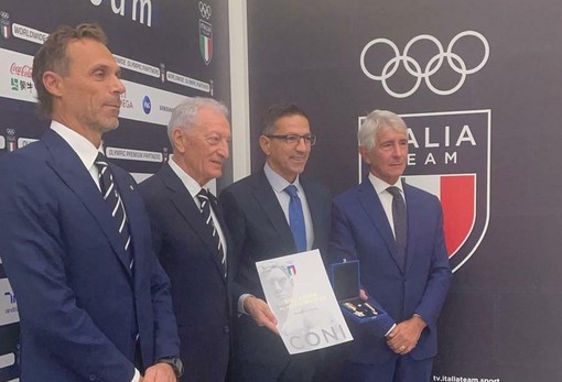 Nella foto da sinistra a destra: Carlo Mornati (Segretario Generale Coni), Luciano Buonfiglio (Presidente Coni), Roberto Favre (Presidente FIB) e Andrea Abodi (Ministro per lo Sport e i GIovani)