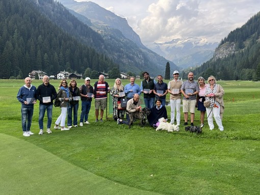 Nella foto da sx a dx : Paolo Maza, Massimo Stesina, Antonella Canessa, Fabiola Bracci, Christian Luders, Pierfranco Cena, Alessandra Majorana, Fabio Fedi, Corrando Laviosa (davanti), Filippo Bodo, Giovanni Pediliggieri, Franca Fagioli (davanti), Leonardo Mattai Del Moro, Roberto Omenetto, Isabella Frare (sponsor) e Francesca Masnata. Nella foto da sx a dx : Paolo Maza, Massimo Stesina, Antonella Canessa, Fabiola Bracci, Christian Luders, Pierfranco Cena, Alessandra Majorana, Fabio Fedi, Corrando Laviosa (davanti), Filippo Bodo, Giovanni Pediliggieri, Franca Fagioli (davanti), Leonardo Mattai Del Moro, Roberto Omenetto, Isabella Frare (sponsor) e Francesca Masnata.