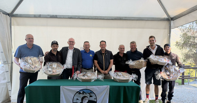 Da sn: Paolo Marjolet, Maurice Rollet, Renzo Testolin, Riccardo Farcoz, Alberto Ciabattoni, Marco Henriod, Federico Maquignaz, Niccolo' Lo Giudice, Alberto Borre