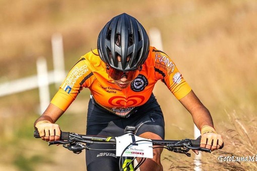 Ciclismo, brillante prestazione di Elisa Giangrasso al Giro della Lunigiana