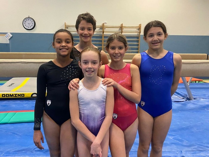 Sthacy Gonzalez, Cloe Tampieri, Elodie Joux, Marta Ferina e Noemi Guerrisi Sthacy Gonzalez, Cloe Tampieri, Elodie Joux, Marta Ferina e Noemi Guerrisi