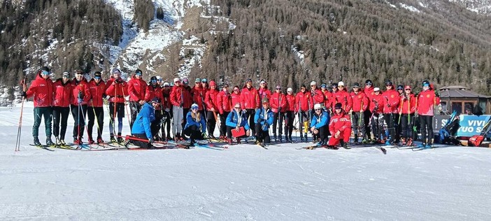 Valle d’Aosta, il fondo ha nuovi professionisti: abilitati 32 maestri di sci