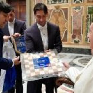 Il Papa durante l'udienza con i membri della Federazione Italiana Dama  (Vatican Media)