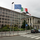 Palazzo, aule di giustizia e nervi scoperti: la Valle d’Aosta tra ricorsi, sicurezza e nodi irrisolti
