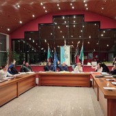 Consiglio comunale di Pollein: investimenti, efficienza e nuove commissioni per un 2026 più solido