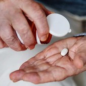 Povertà sanitaria in aumento, 500 mila persone chiedono aiuto Povertà sanitaria in aumento, 500 mila persone chiedono aiuto