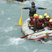 Team building all'aria aperta: perché le aziende scelgono il fiume