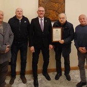 Al centro Renzo Testoli, secondo la ds Enzo Raso presidente A.N.V.U.P.