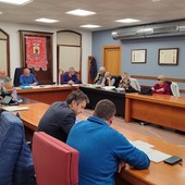 Saint-Christophe, oltre 663 mila euro di variazioni al bilancio: strade, scuole e servizi al centro delle decisioni