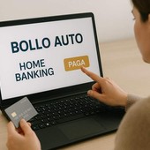 Sconti sul bollo, la politica dei regali che non servono