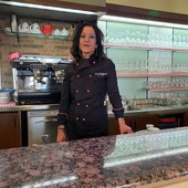 Viky dietro al nuovo bancone