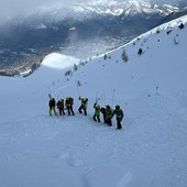 Tragedia sulle piste: uno scialpinista travolto da una valanga muore a Pila Tragedia sulle piste: uno scialpinista travolto da una valanga muore a Pila