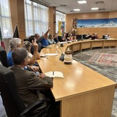 Valtournenche, il Piano regolatore divide il Consiglio: l'opposizione chiede trasparenza, la maggioranza tira dritto